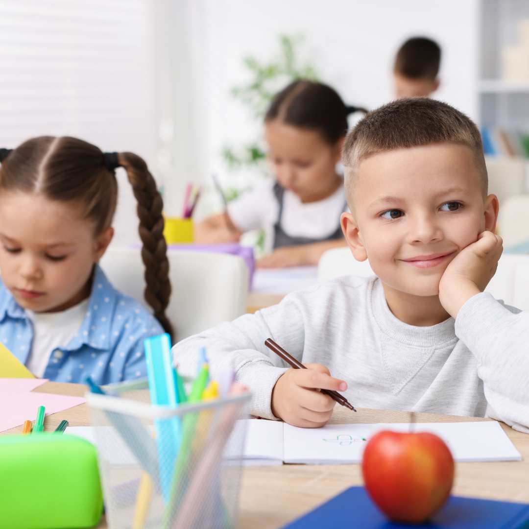 Bambini durante un’attività didattica nella scuola primaria