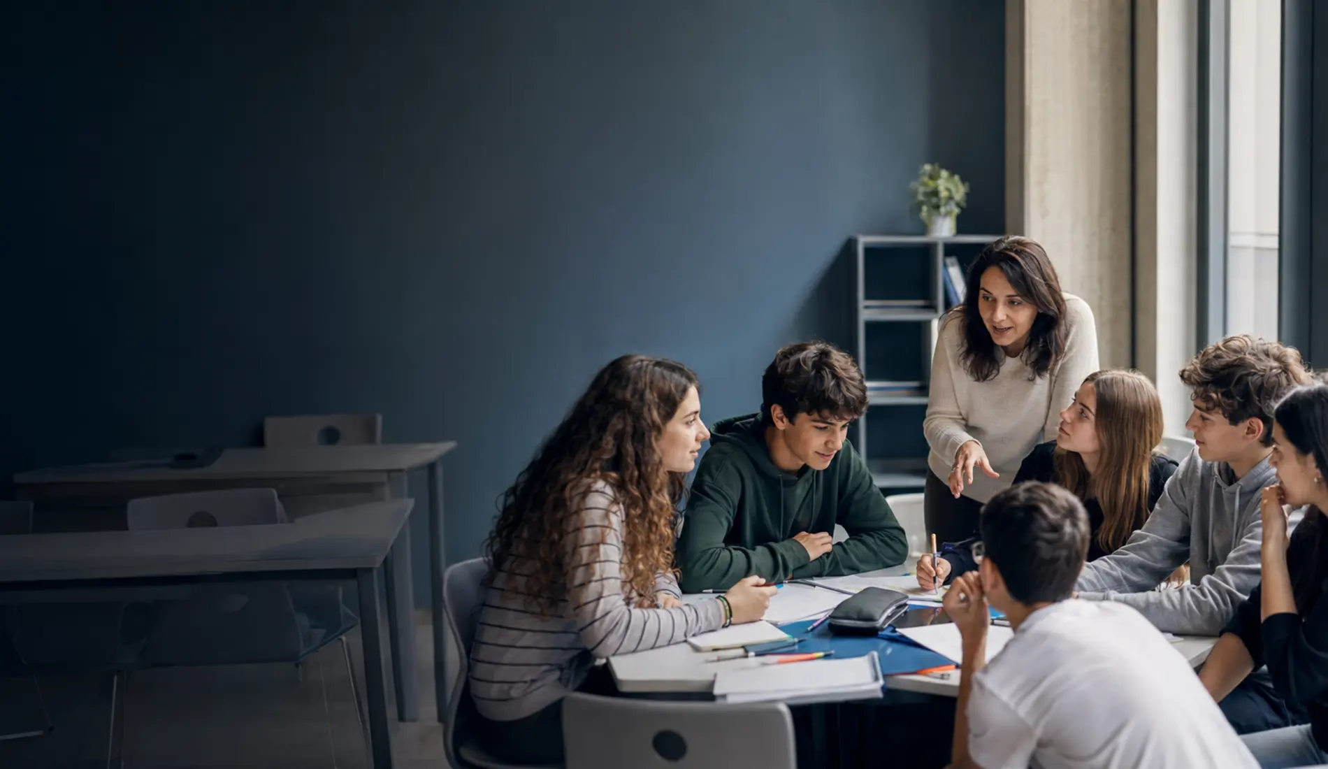 Studenti italiani impegnati in un’attività pomeridiana di gruppo